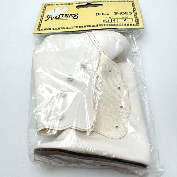 Mixed Lot Of 23 Tallinas Vintage Doll Shoes & Socks Wig Mixed Sizes Styles - Picture 16 of 16